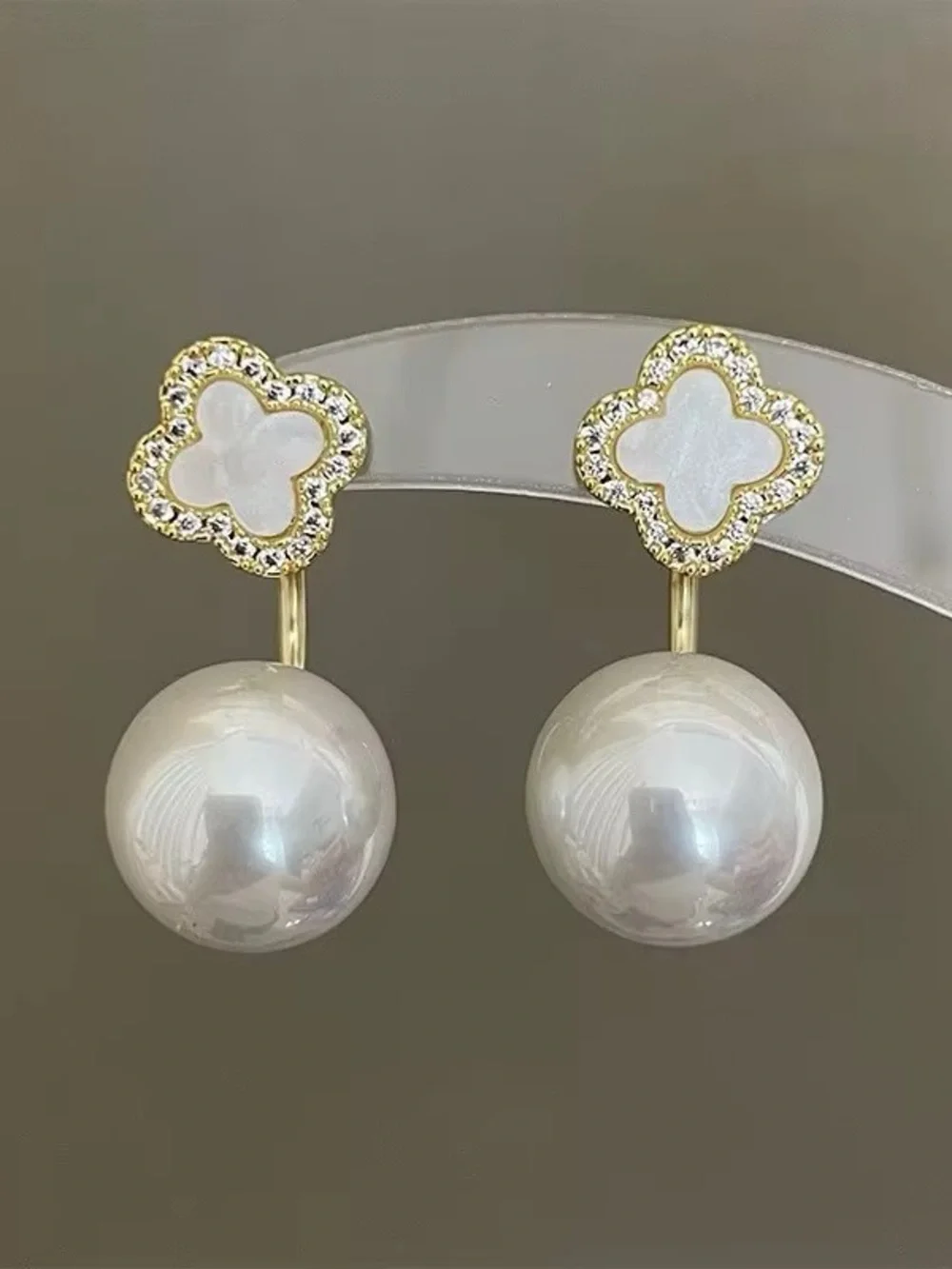 ***NEW Trendy Chic White, Red, Black  Clover Double-Stud Earrings